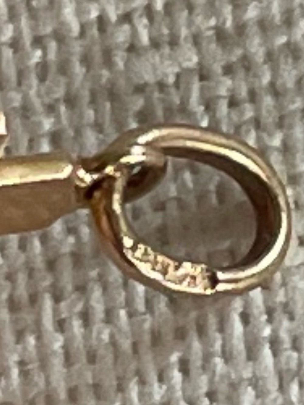 Gigi CLOZEAU 18k Rose Gold Cross Pendant Necklace Charm - Picture 4 of 8